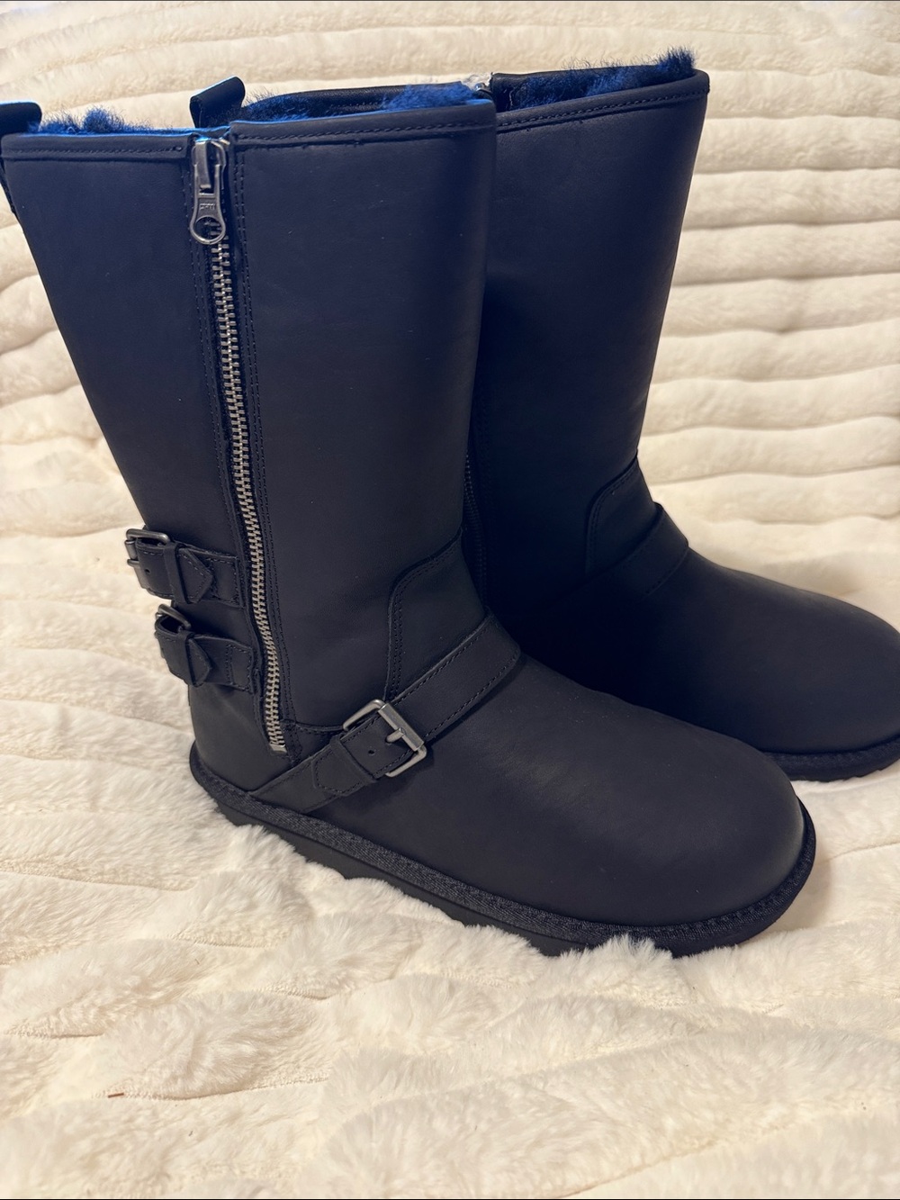 UGG Big Kids Black Mid-Calf Zip & Buckle Winter Boots Size 6 NEW!!!